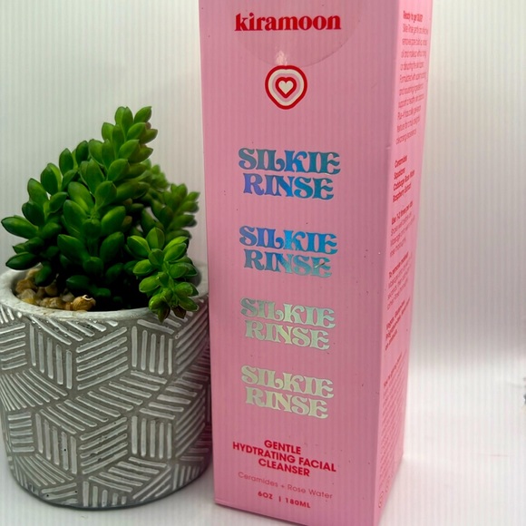 Kiramoon Silkie Face Cleanser - Picture 1 of 4